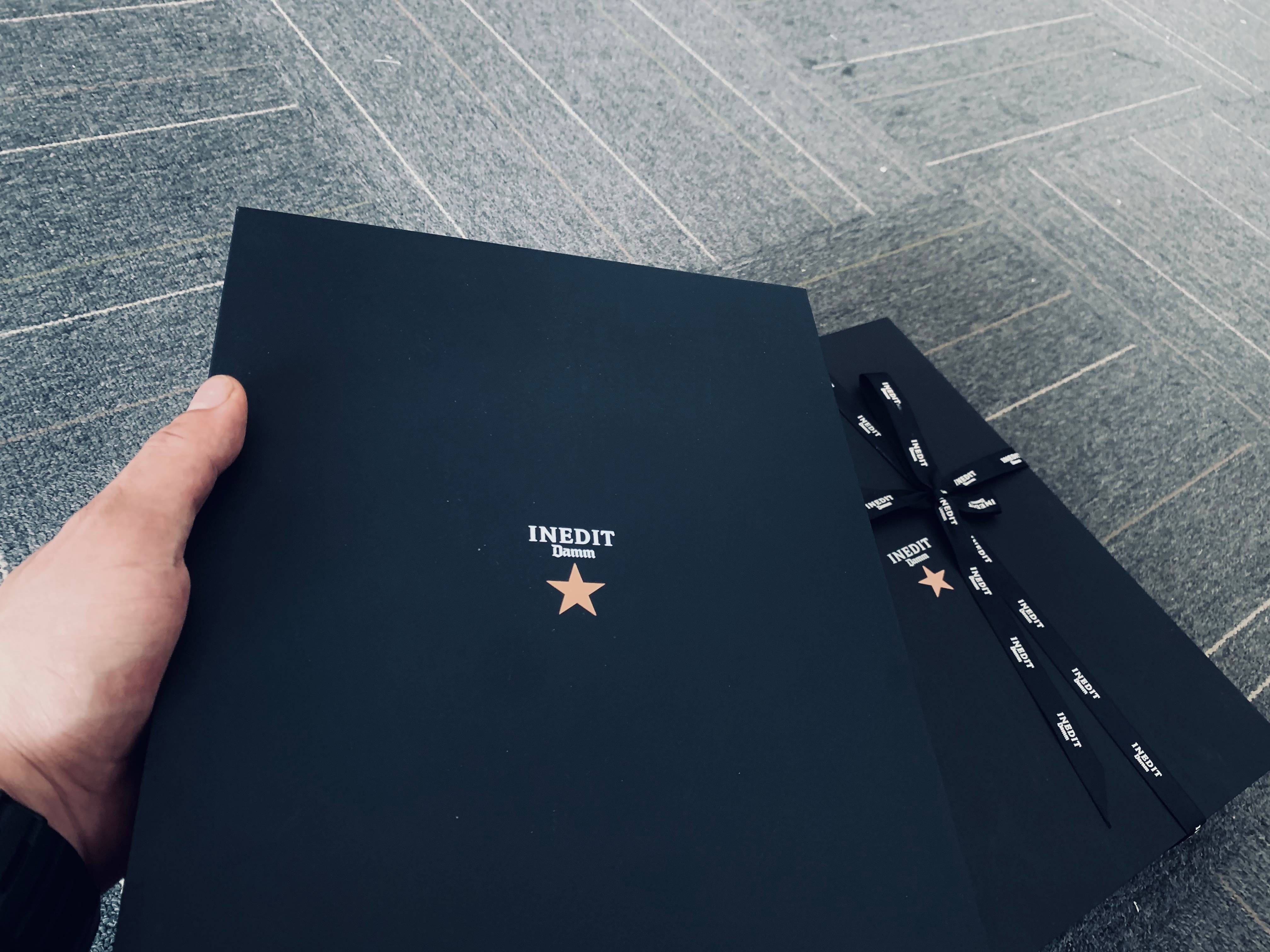 上海印刷厂专业指南：手提袋定制常用尺寸全解析